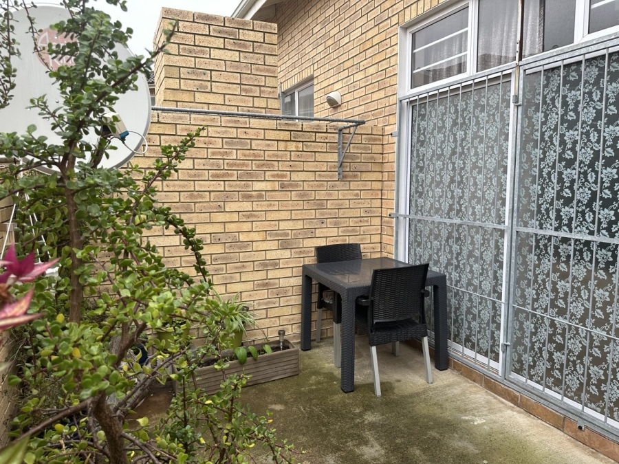 1 Bedroom Property for Sale in Windsor Park Eastern Cape